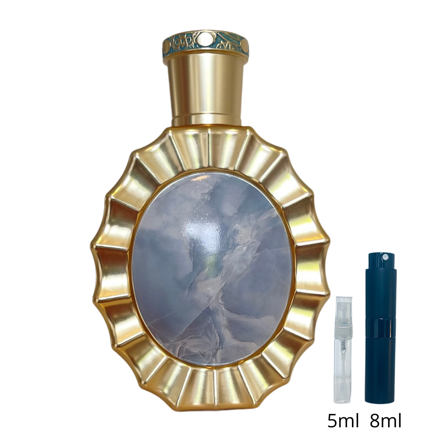 Victoria – Lattafa : un parfum féminin et lumineux aux notes fruitées, florales et musquées.