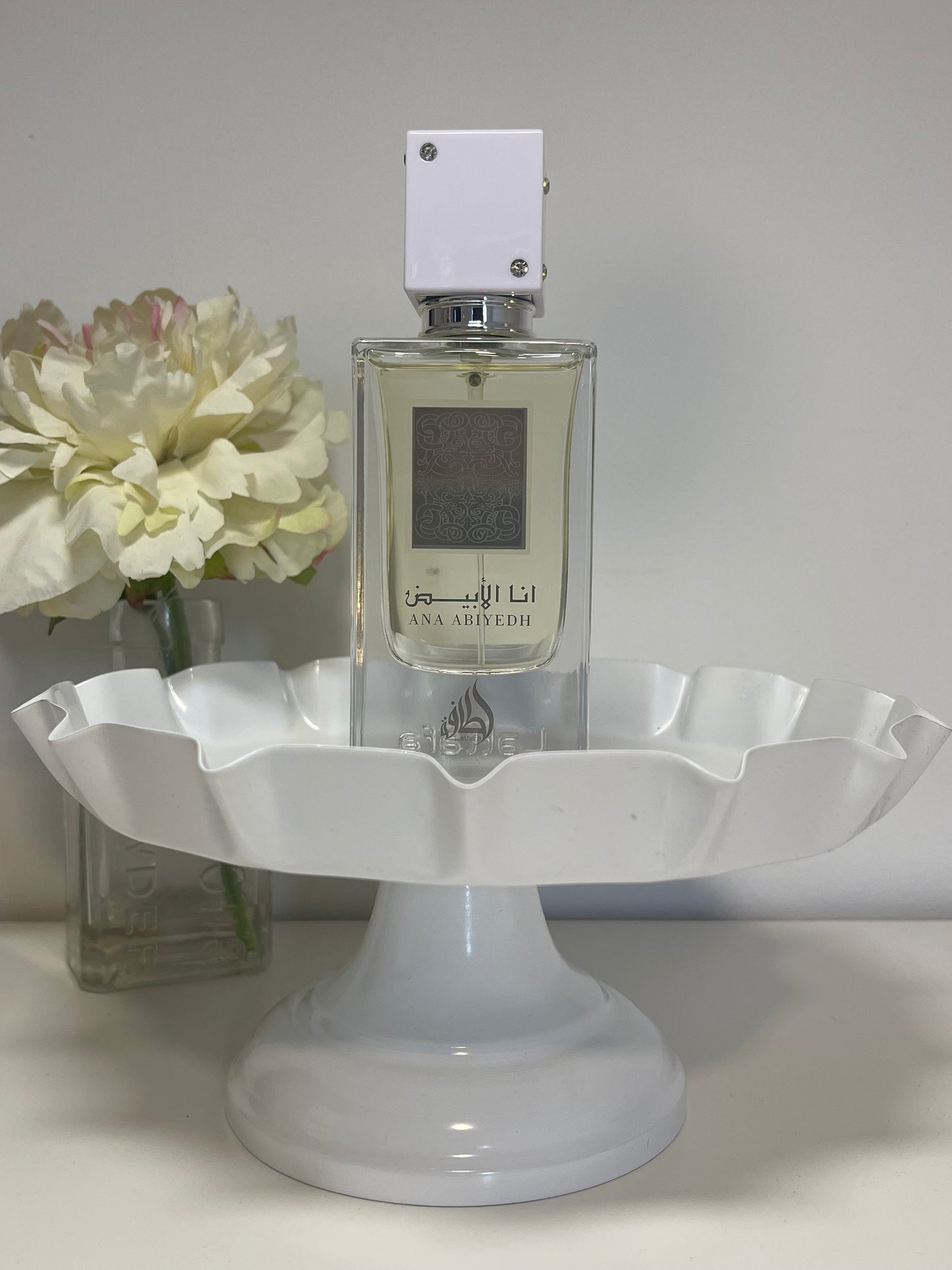 Ana Abiyedh – Lattafa Eau de Parfum (5 ml / 8 ml / 100 ml)
