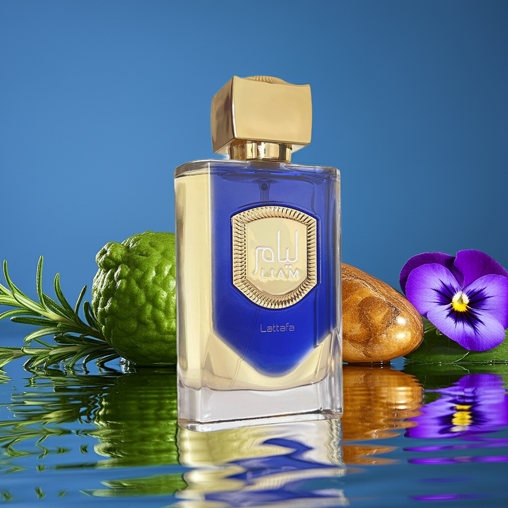 Notes de Liam Bleu Shine – Lattafa : agrumes, notes aquatiques, fleurs blanches, musc et bois clairs.