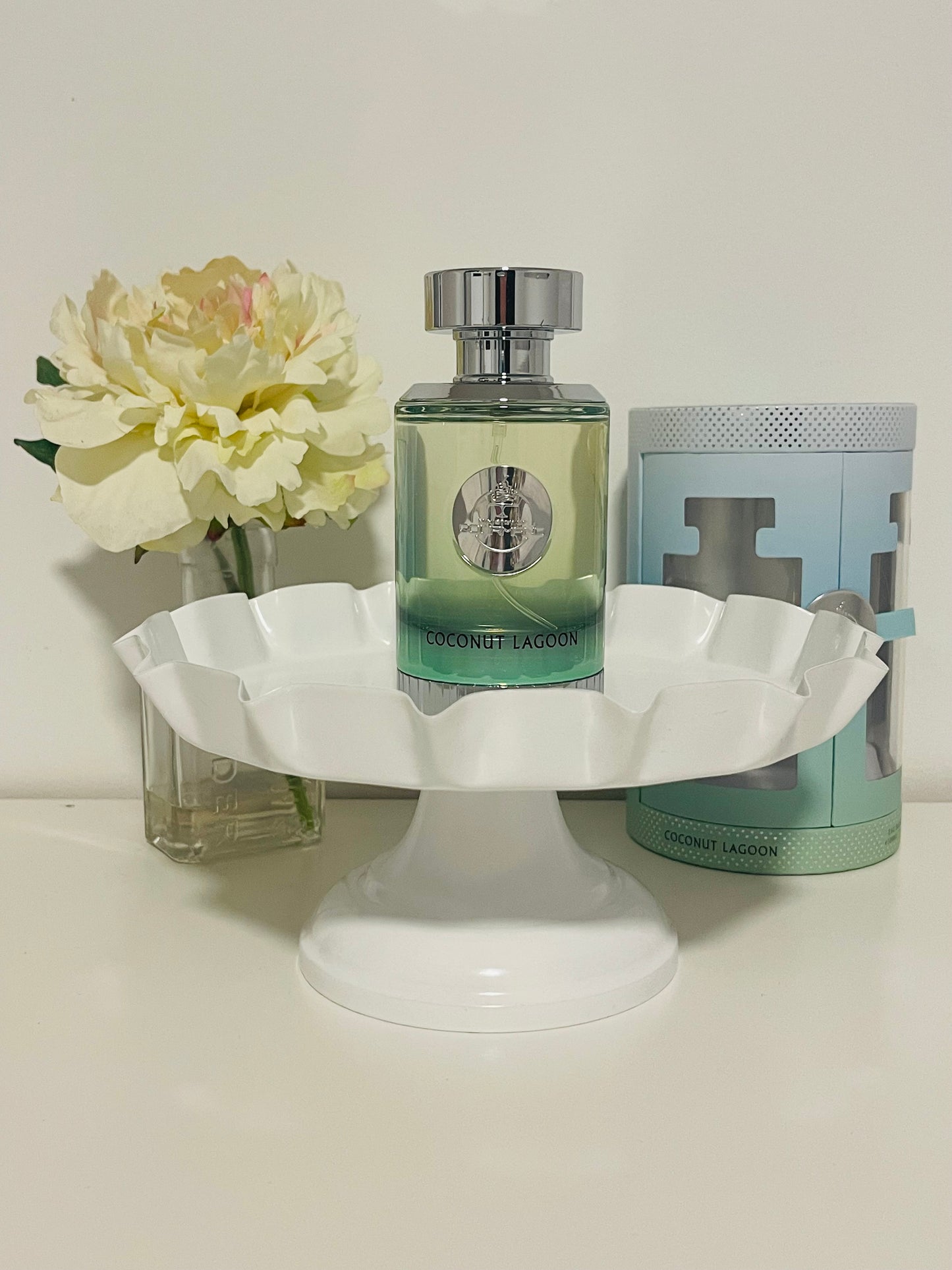 Coconut Lagoon – Ministry of Gourmand by Paris Corner  Eau de Parfum (5 ml / 8 ml / 100 ml)