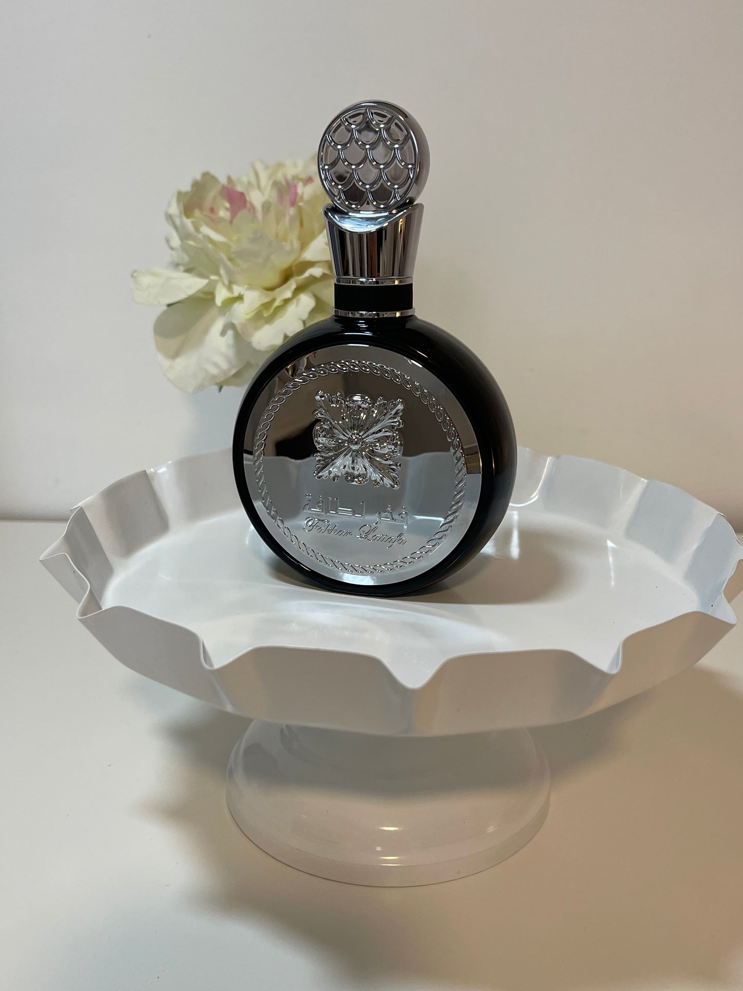 Fakhar Noir – Lattafa Eau de Parfum (5 ml / 8 ml / 100 ml)